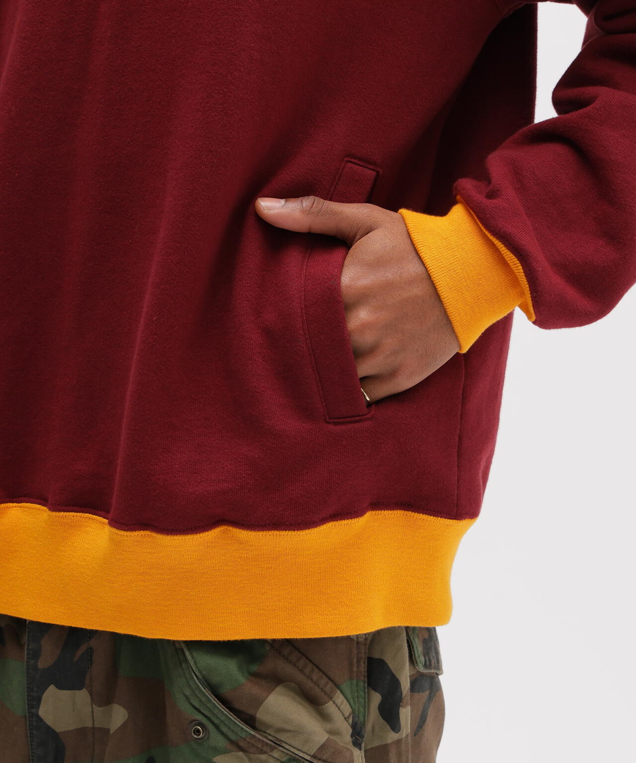 《A.A.R.C》HALF ZIP SWEAT