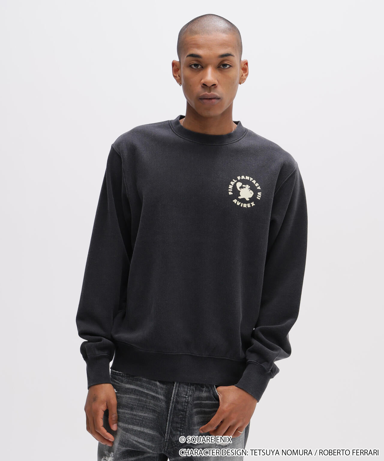 《AVIREX × FINAL FANTASY VII REMAKE》CREW NECK SWEAT ”CaitSith & MOOGLE”