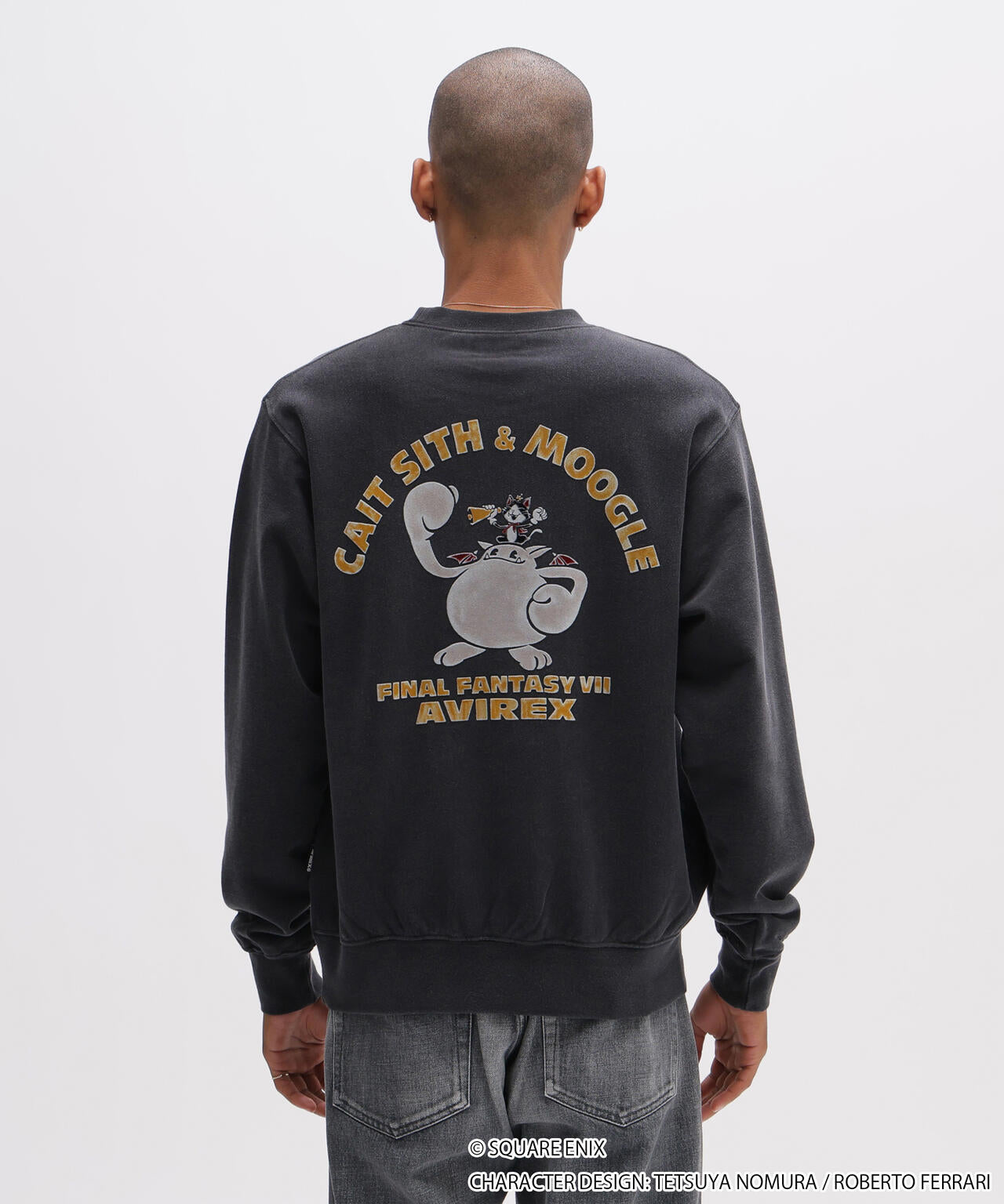 《AVIREX × FINAL FANTASY VII REMAKE》CREW NECK SWEAT ”CaitSith & MOOGLE”