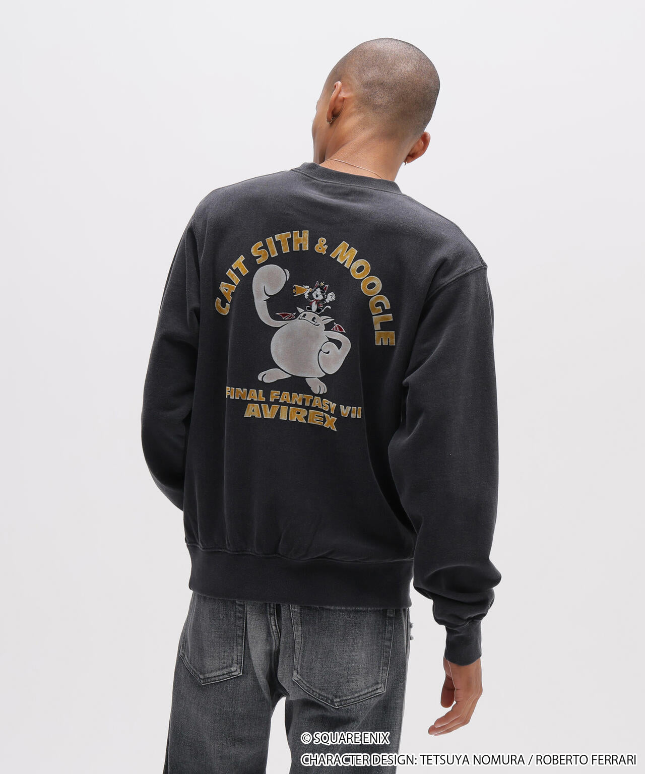 《AVIREX × FINAL FANTASY VII REMAKE》CREW NECK SWEAT ”CaitSith & MOOGLE”