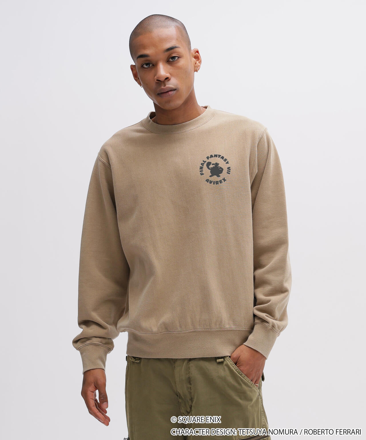 《AVIREX × FINAL FANTASY VII REMAKE》CREW NECK SWEAT ”CaitSith & MOOGLE”