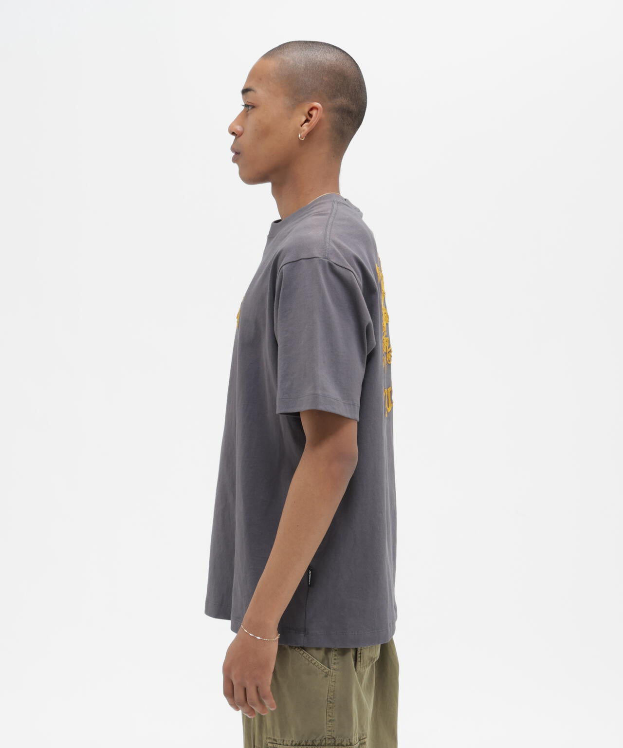 H:178cm C:90cm W:68cm H:94cm 着用サイズ:L