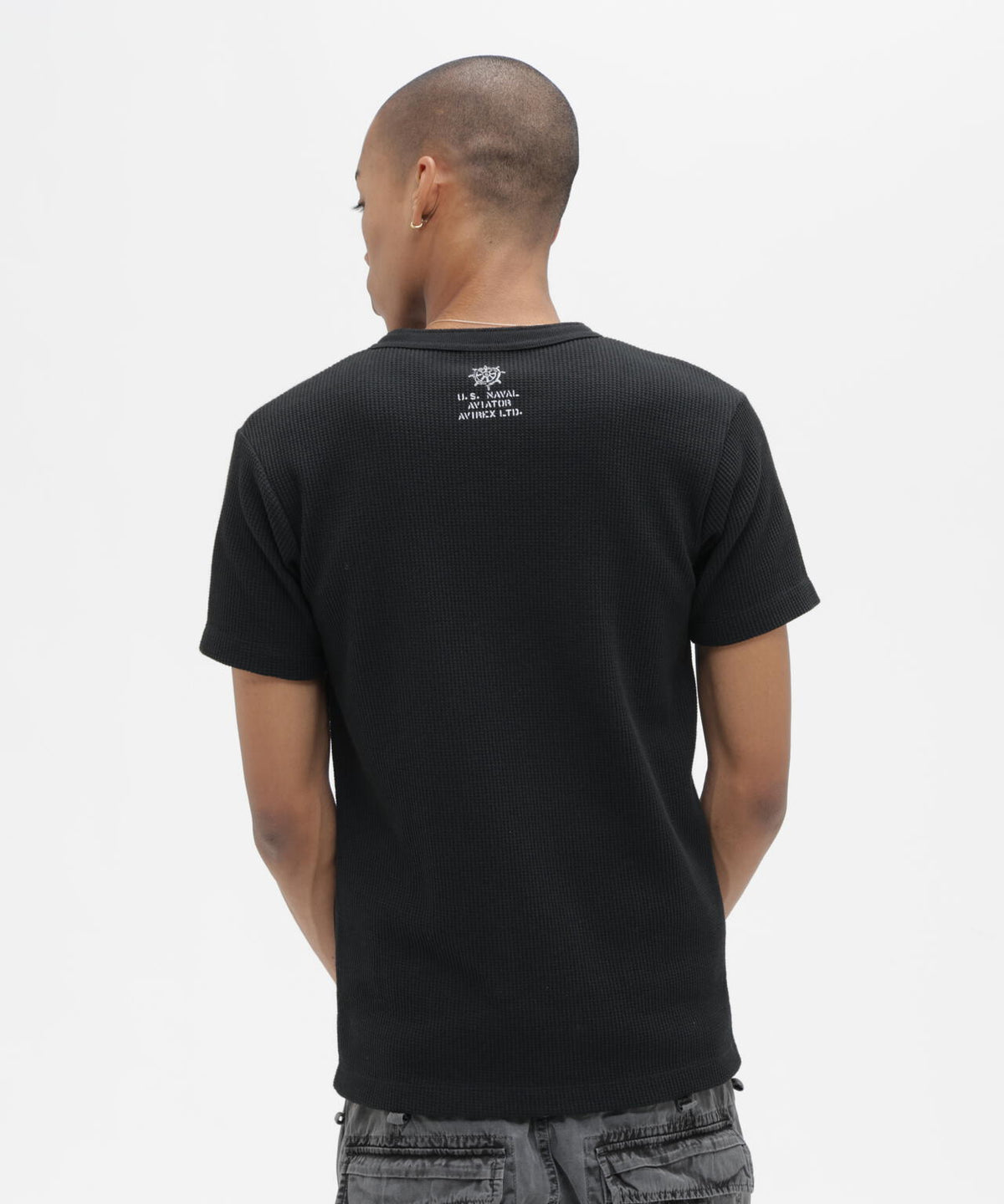 MINI WAFFLE HENLEY NECK T-SHIRT ”STENCIL”