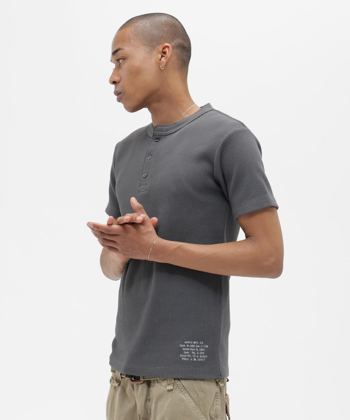 MINI WAFFLE HENLEY NECK T-SHIRT ”STENCIL”