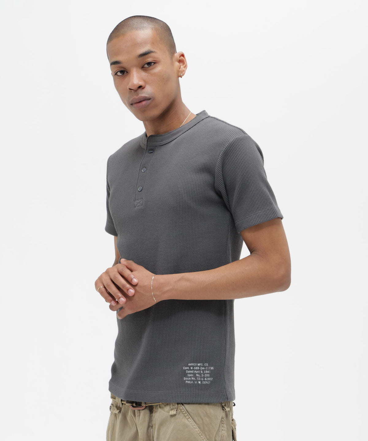 MINI WAFFLE HENLEY NECK T-SHIRT ”STENCIL”