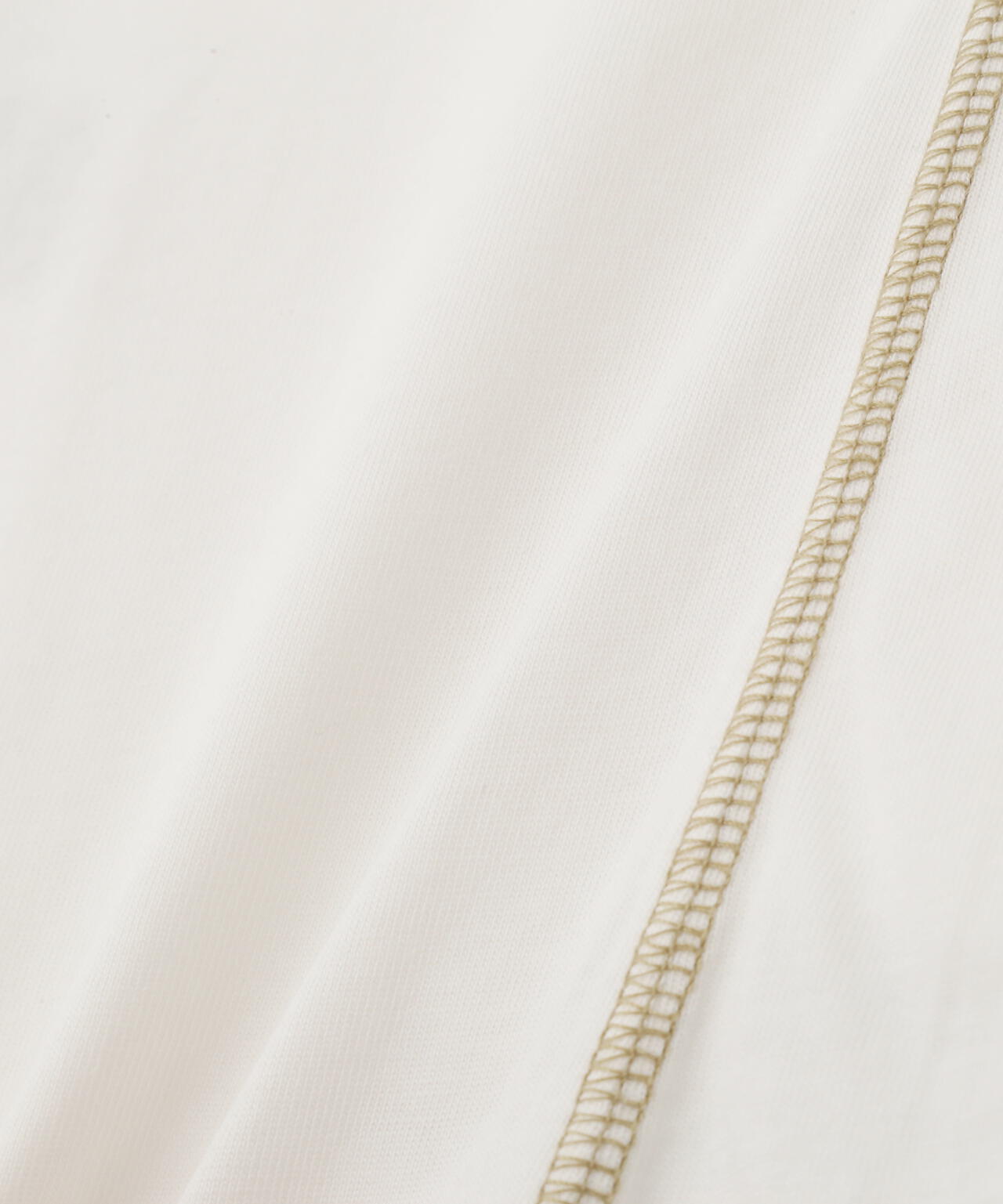 《直営店限定》KEY NECK EMBROIDERY T-SHIRT
