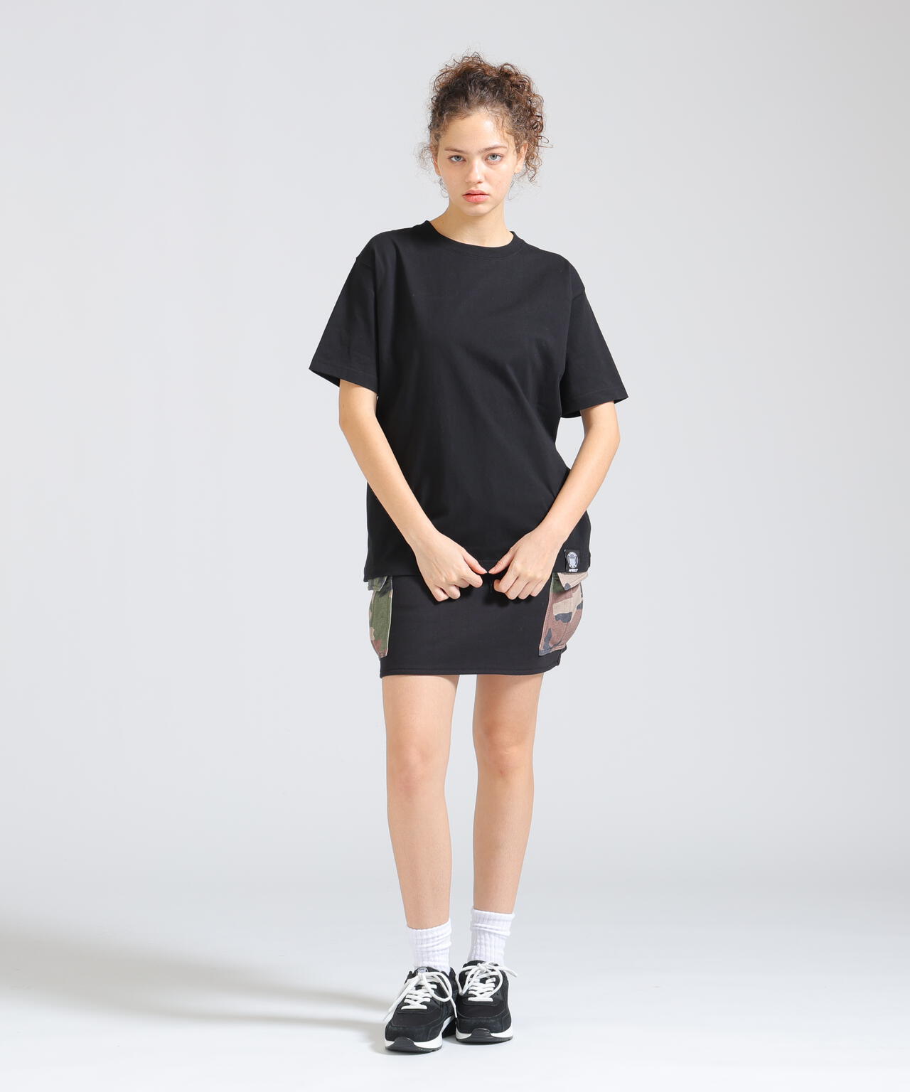 《WOMAN/直営店限定》S/S VARSITY CAMO LOGO T-SHIRT
