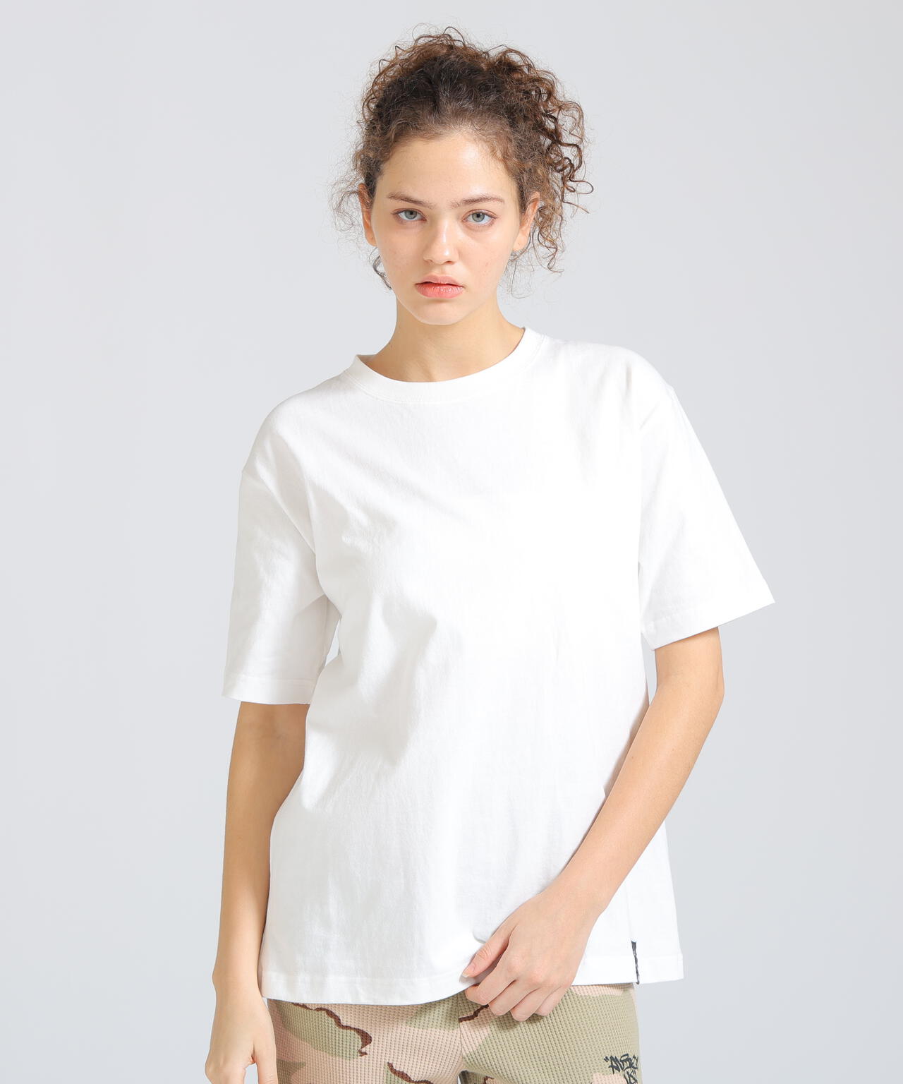 《WOMAN/直営店限定》S/S VARSITY CAMO LOGO T-SHIRT