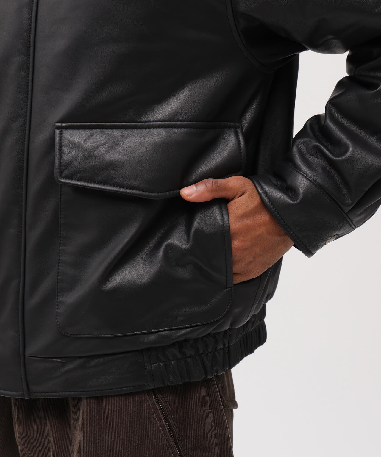 《AVIREX × Eddie Bauer》LIGHT LEATHER BOMBER JACKET