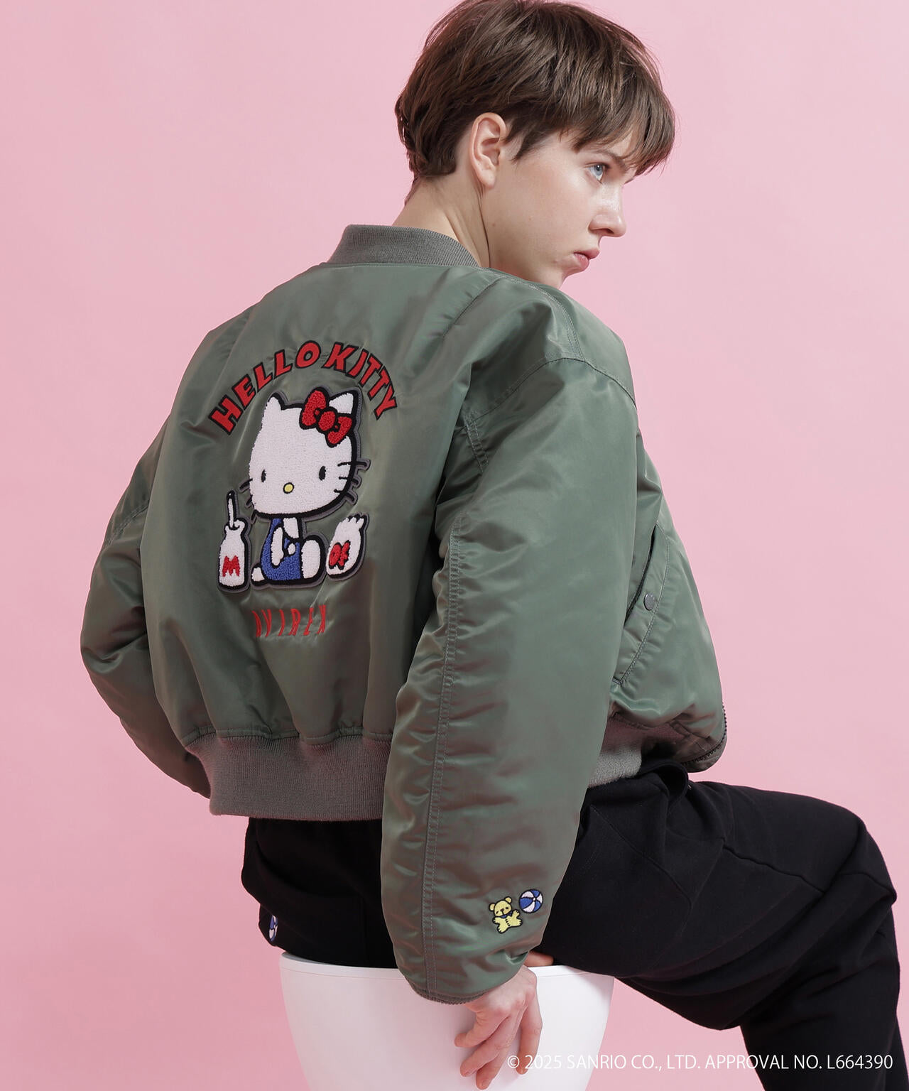 《AVIREX×HELLO KITTY》MA-1