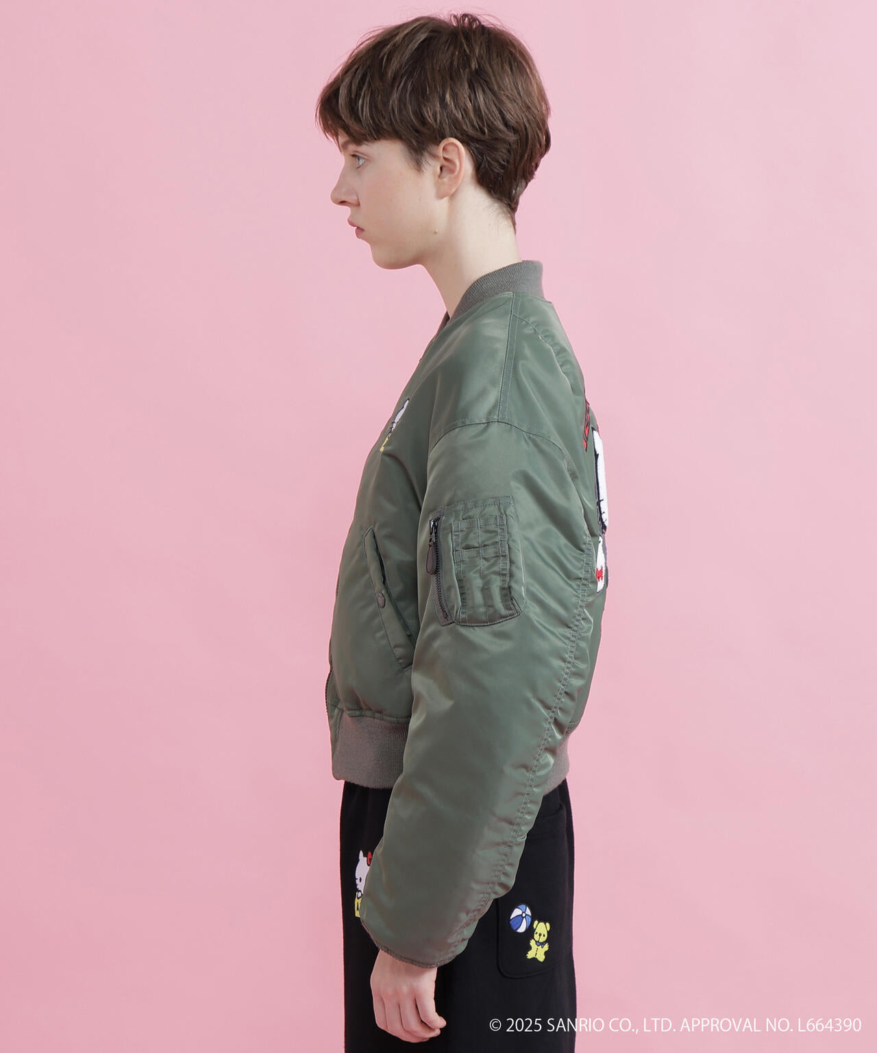 《AVIREX×HELLO KITTY》MA-1