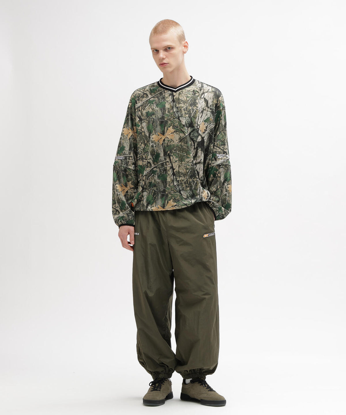 《AVIREX × Reebok》TRAINING PANTS ”MODERN SAGE COLLECTION”