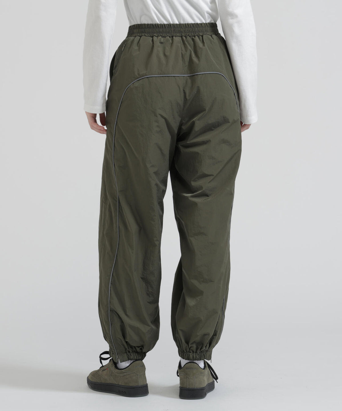 《AVIREX × Reebok》TRAINING PANTS ”MODERN SAGE COLLECTION”
