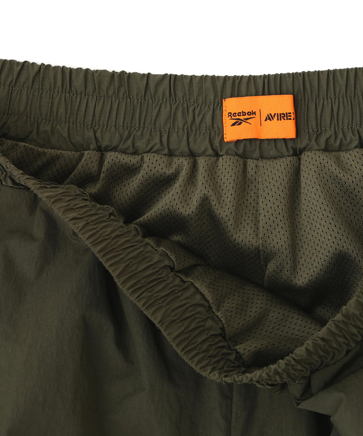 《AVIREX × Reebok》TRAINING PANTS ”MODERN SAGE COLLECTION”