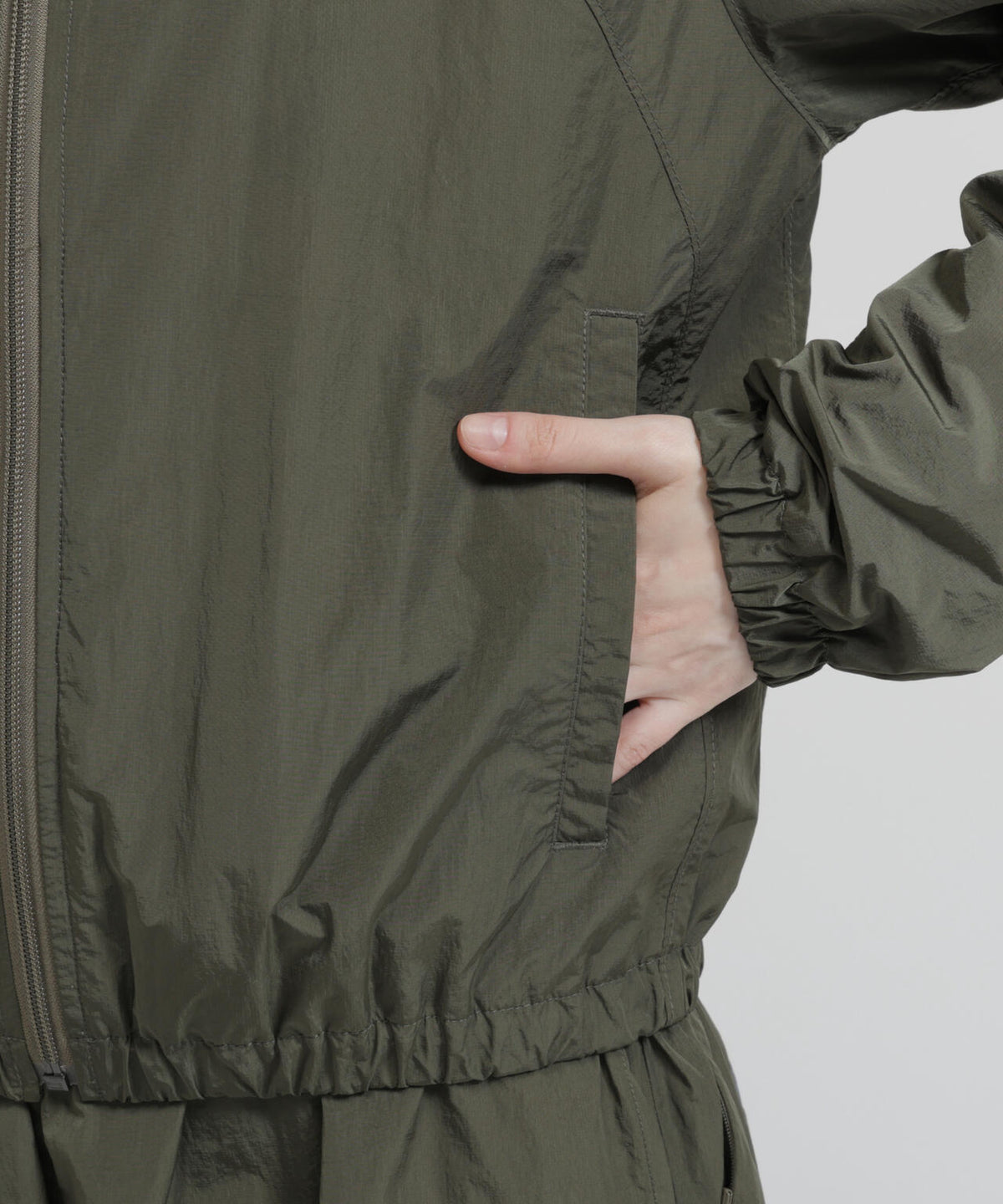 《AVIREX × Reebok》TRAINING JACKET ”MODERN SAGE COLLECTION”