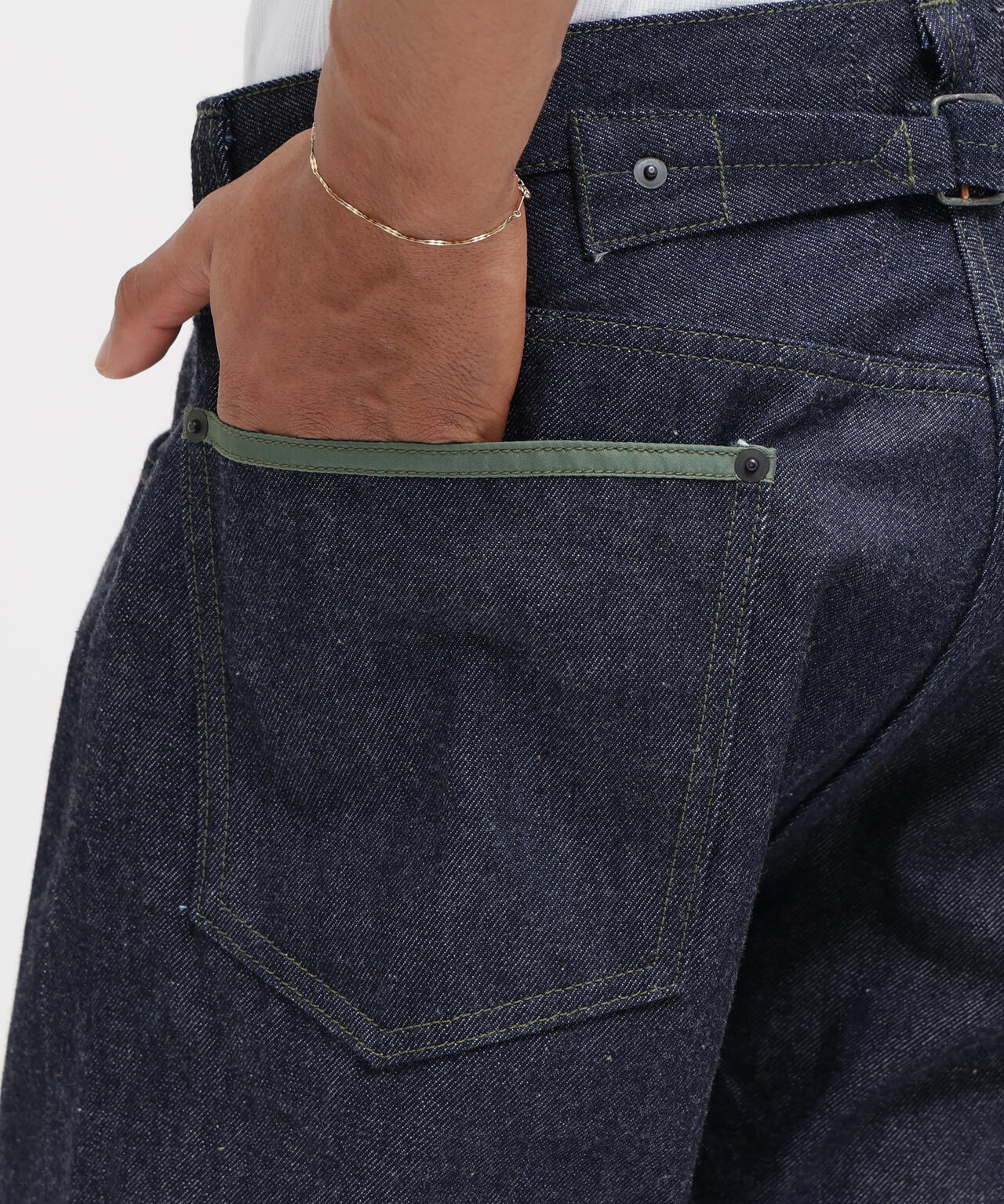 H:178cm C:90cm W:68cm H:94cm 着用サイズ:36