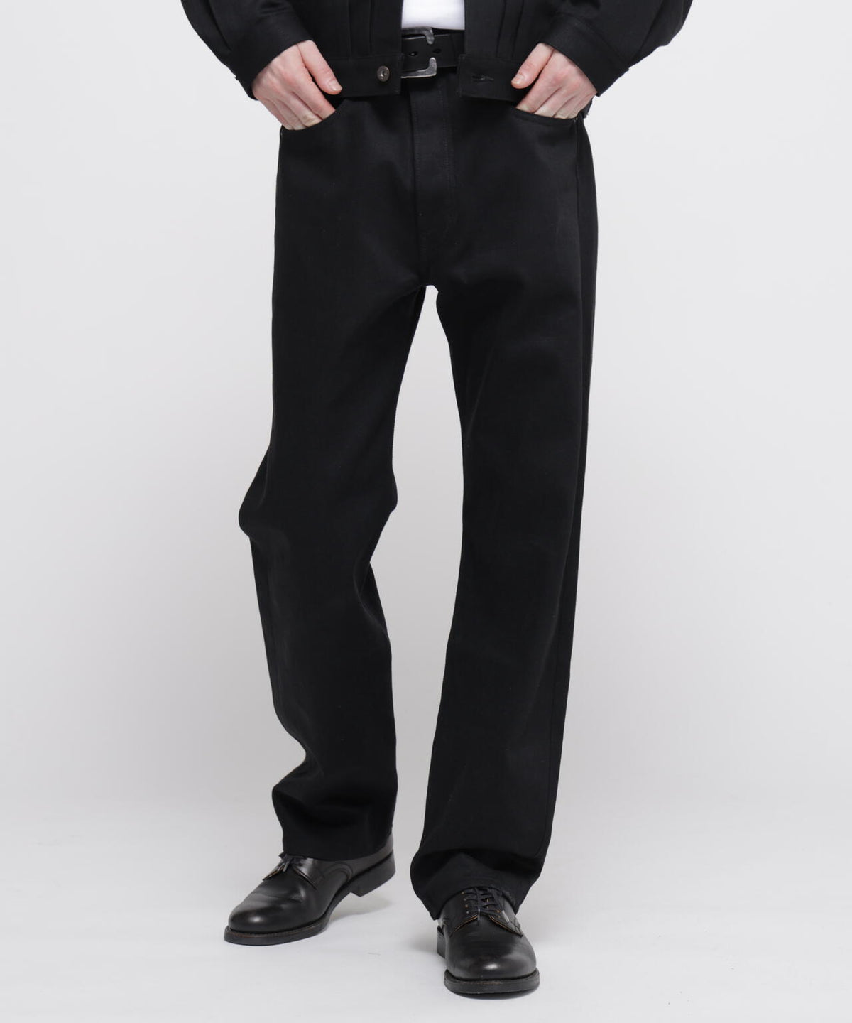 186cm B:92 W:74 H:91
