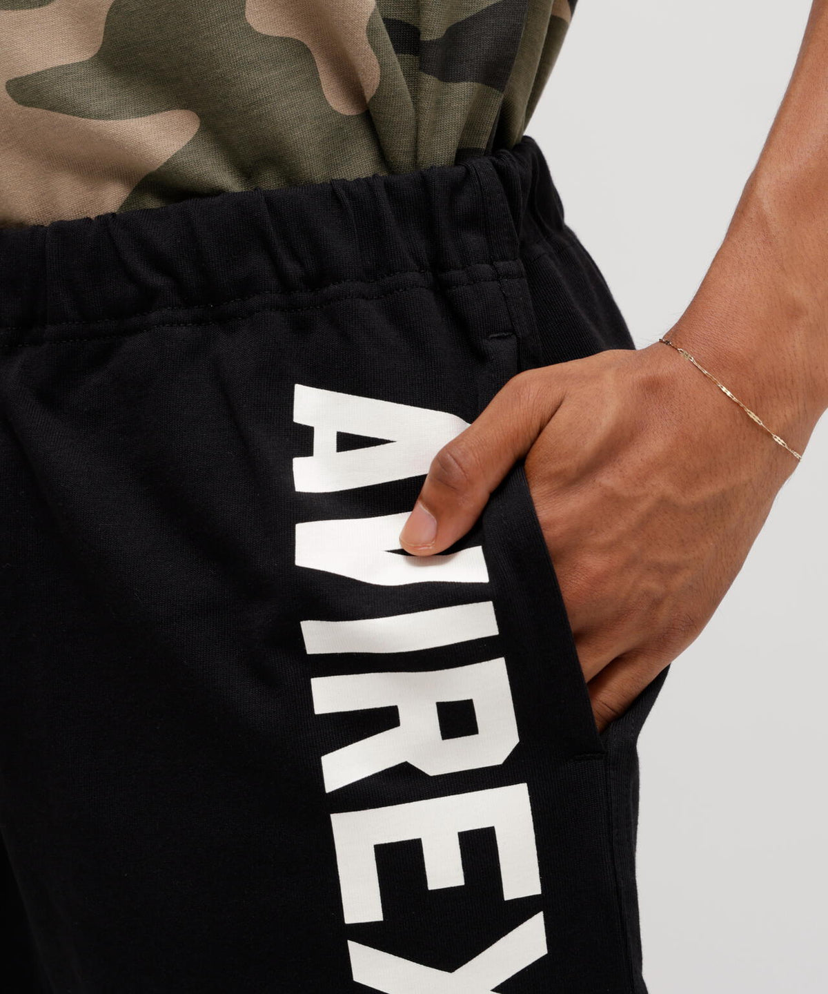 《WEB&DEPOT限定》VERTICAL LOGO SHORT PANTS