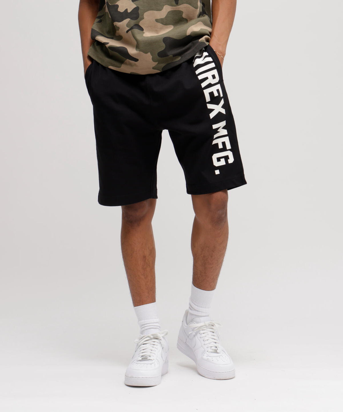 《WEB&DEPOT限定》VERTICAL LOGO SHORT PANTS