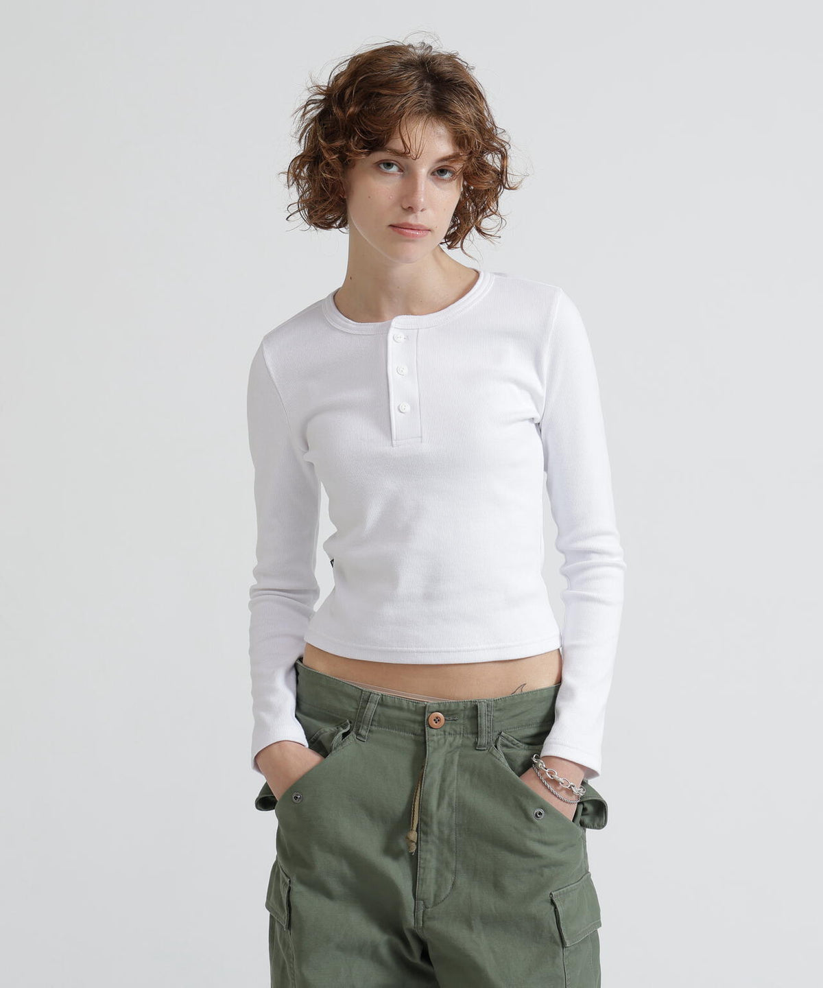 《DAILY/デイリー/WOMAN》L/S HENLEY NECK T-SHIRT