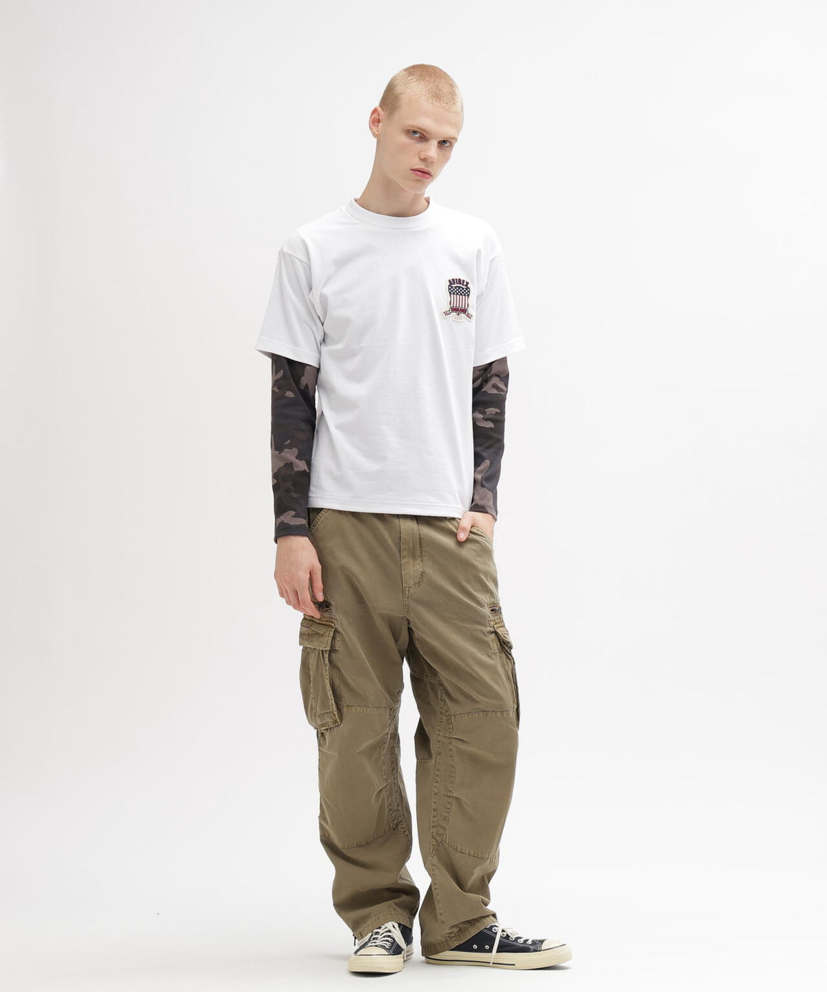 SIGNATURE VARSITY LOGO T-SHIRT