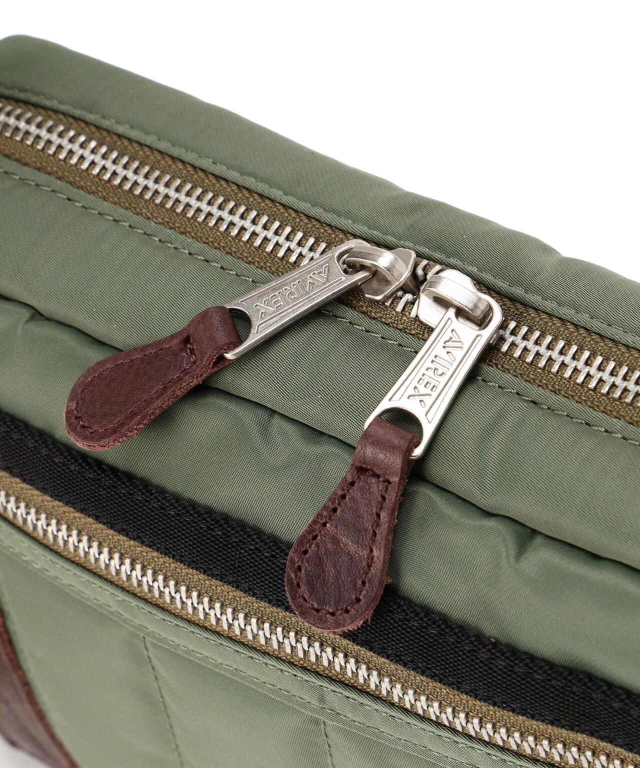 FLIGHT NYLON ”BOX SHOULDER BAG”