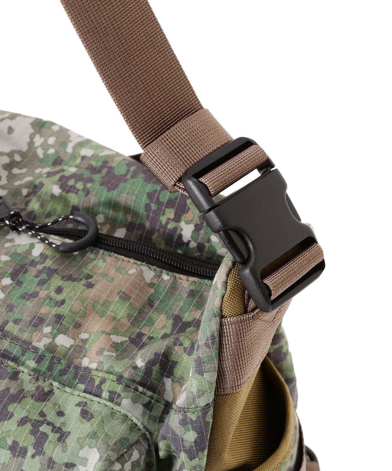 《直営店限定》REFLECT RIP BOAT SHAPED SHOULDER BAG