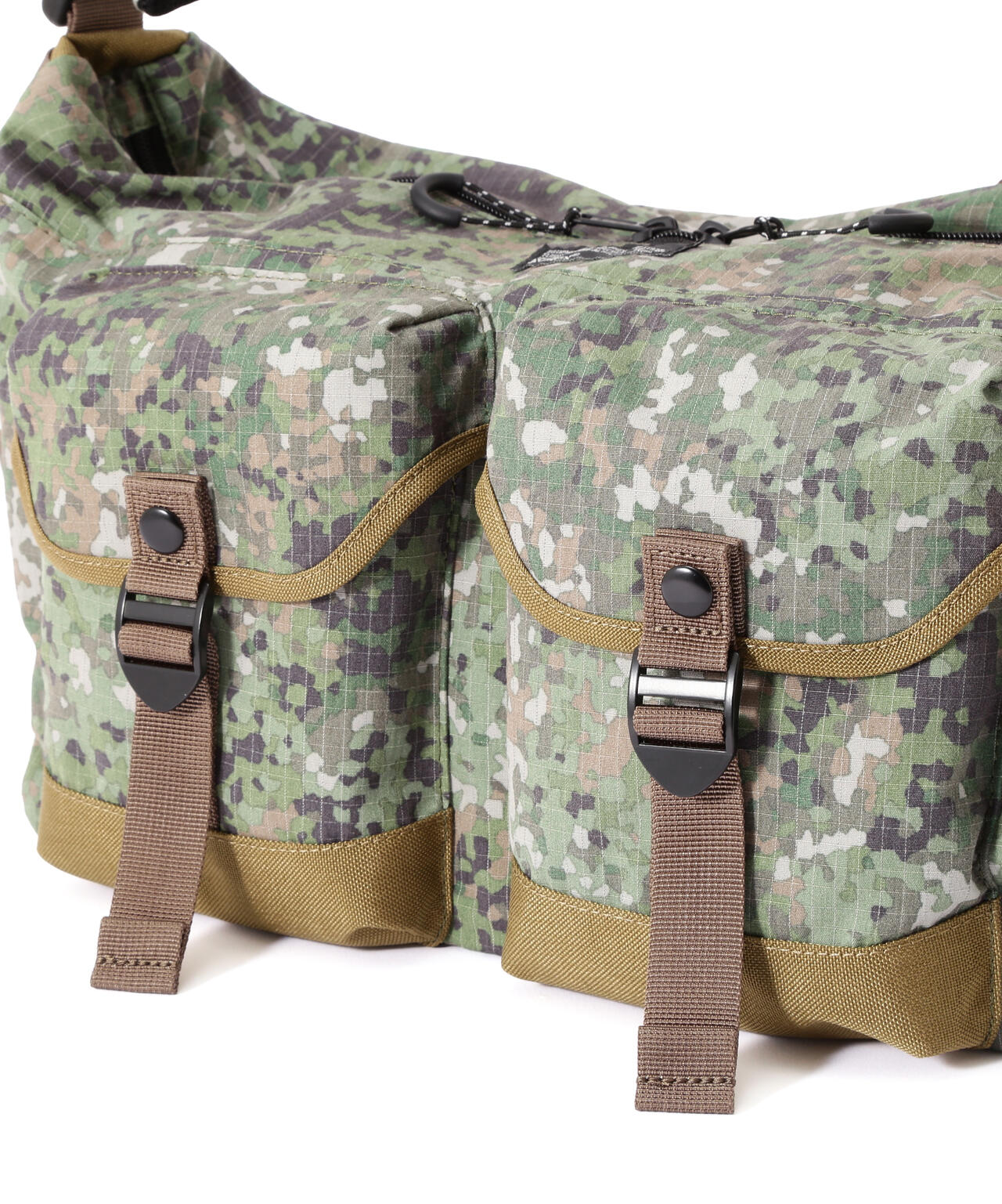 《直営店限定》REFLECT RIP BOAT SHAPED SHOULDER BAG