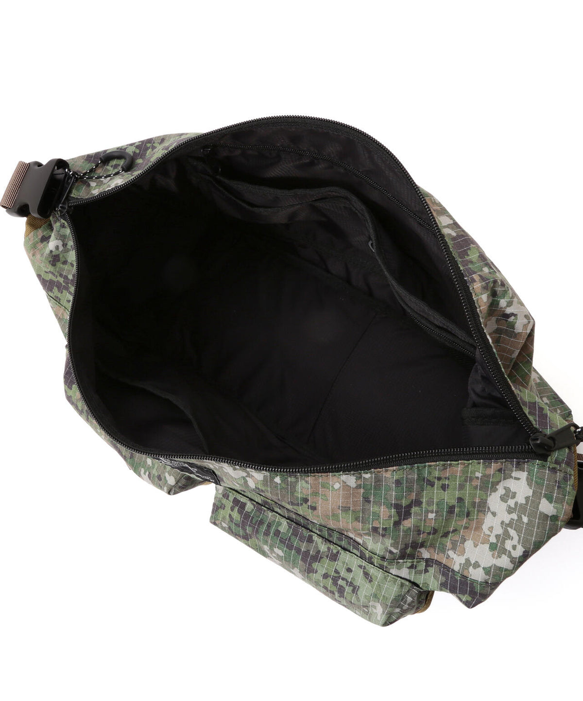 《直営店限定》REFLECT RIP BOAT SHAPED SHOULDER BAG