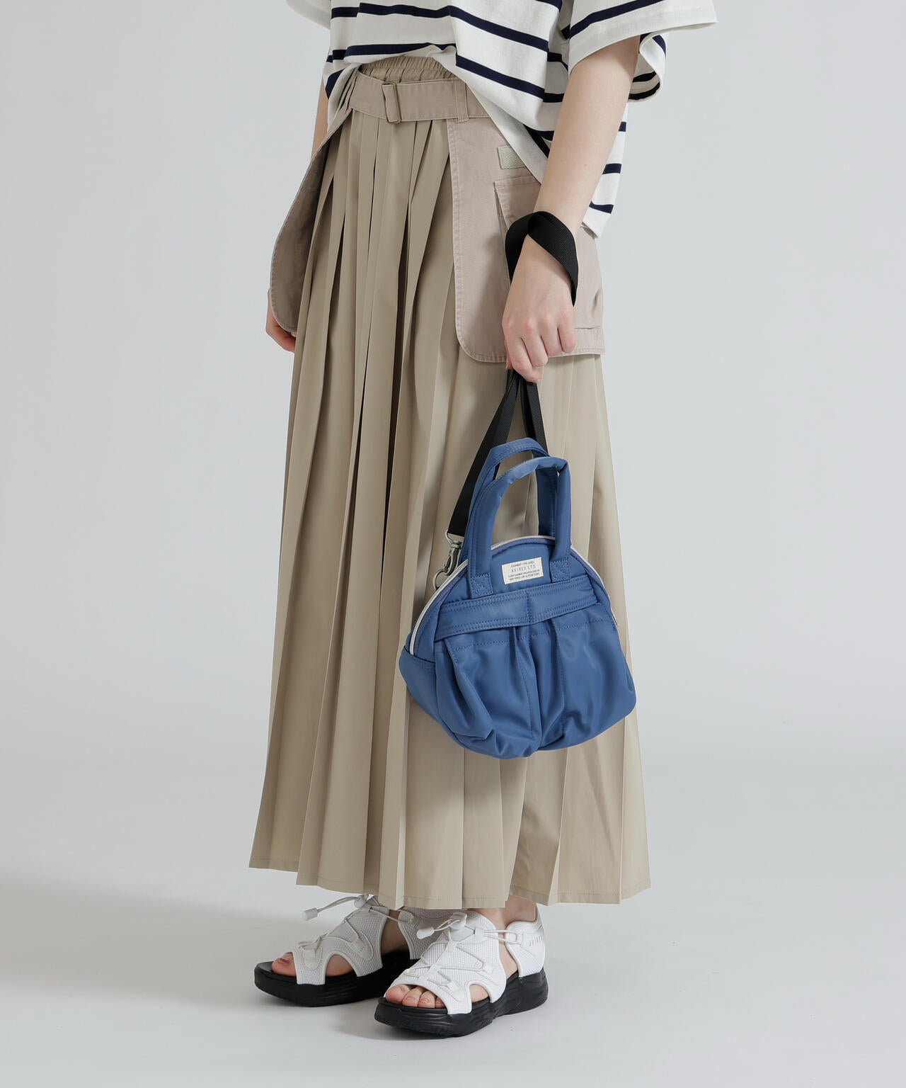《直営店限定》CIRCLE NYLON BAG