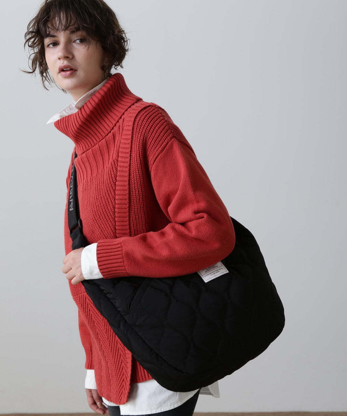 BONDING QUILTING SHOULDER BAG