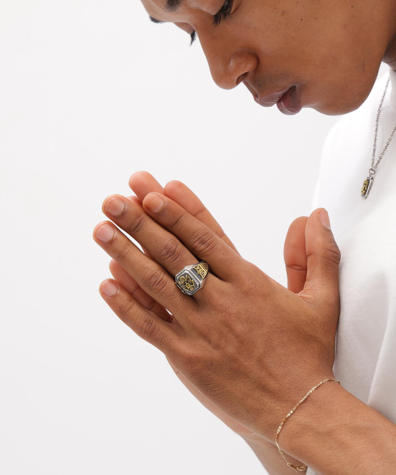 《AVIREX by J.H.M CO.,LTD.》MATERIAL COMBI SIGNET RING ”USAF”