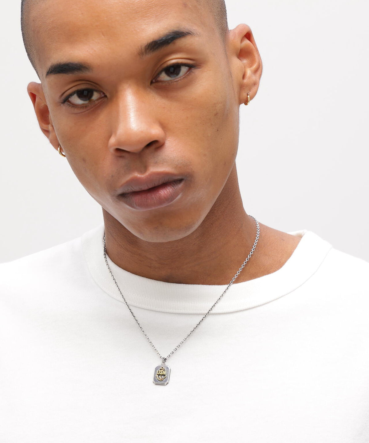 《AVIREX by J.H.M CO.,LTD.》MATERIAL COMBI SIGNET NECKLACE ”USN”