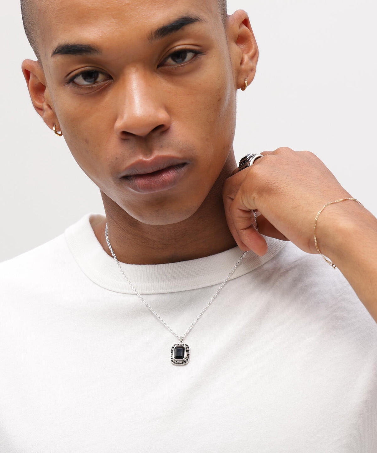 《AVIREX by J.H.M CO.,LTD.》STERLING SILVER COLLEGE NECKLACE ONYX ”USAF”