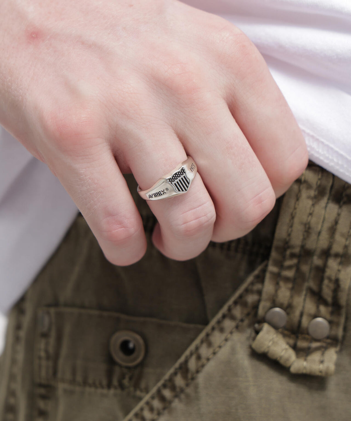 《AVIREX by J.H.M CO.,LTD.》VARSITY EMBLEM SIGNET RING
