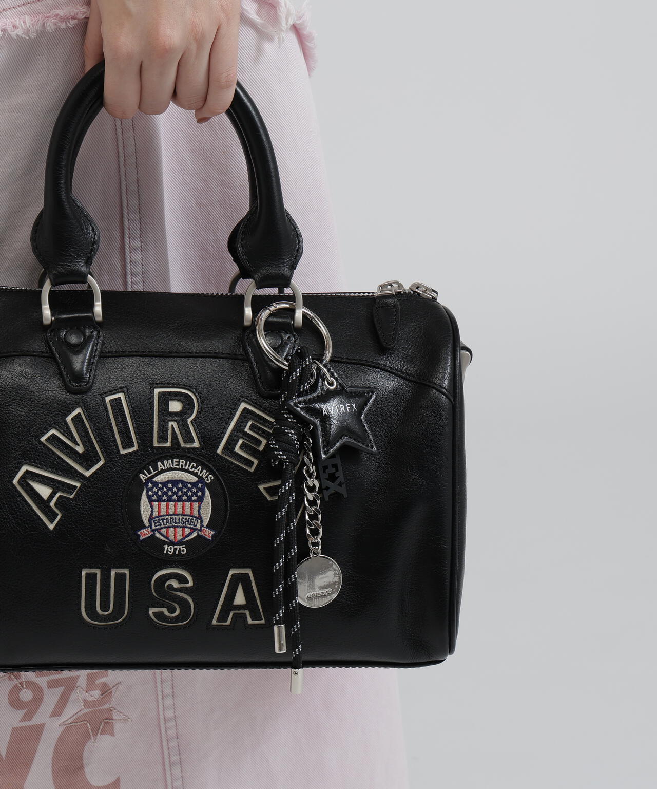 《直営店限定》VARSITY STAR KEY CHARM
