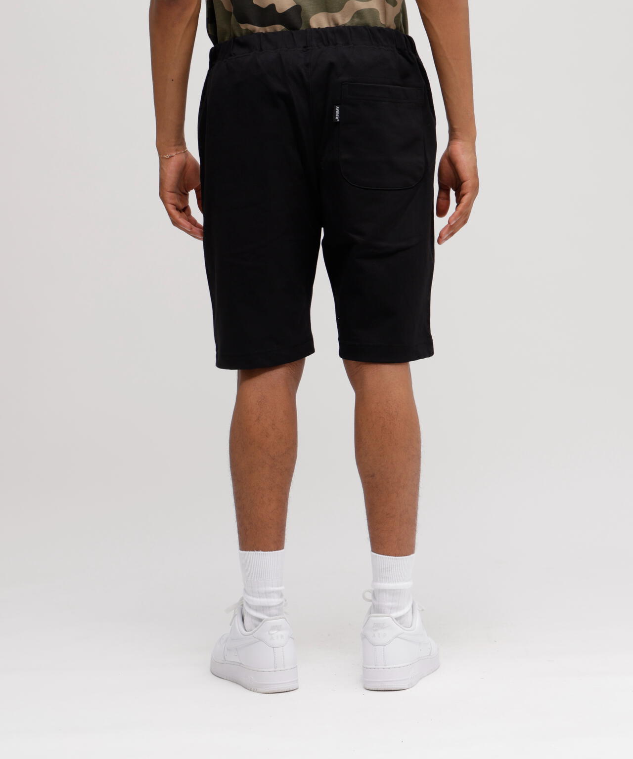 《WEB&DEPOT限定》VERTICAL LOGO SHORT PANTS / 縦ロゴ ショーツ AVIREX/