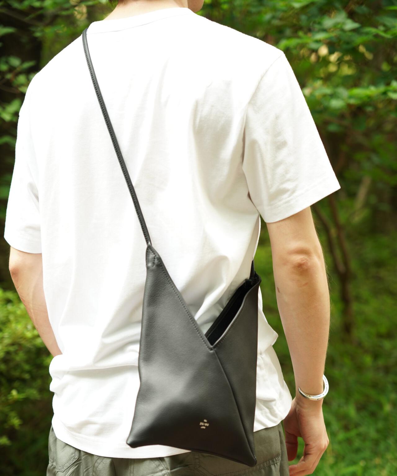 【20/80】トゥエンティーエイティー/ SHRINK LEATHER AZUMA BUKURO