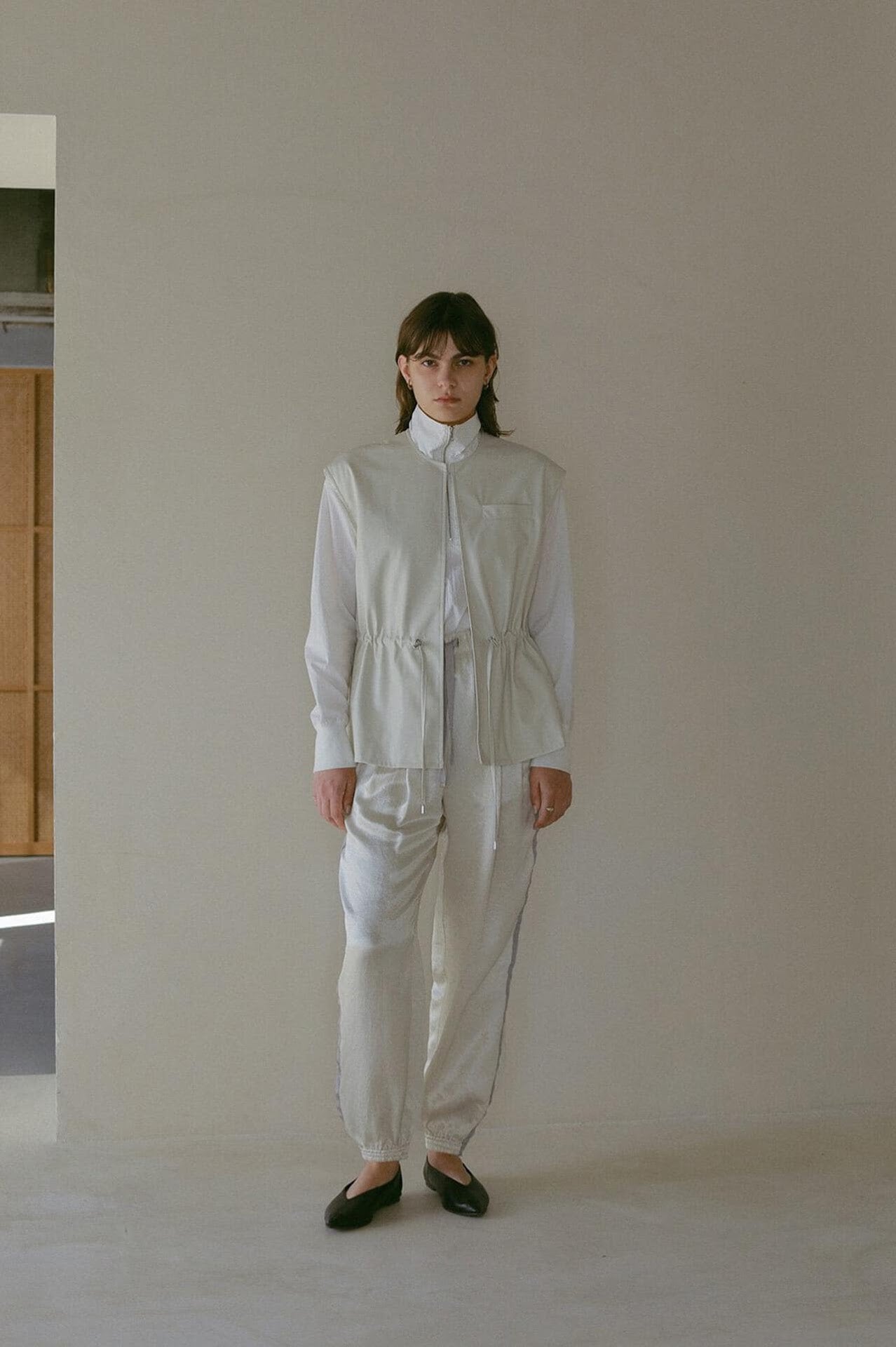 MANOF/マノフ/VEGAN LEATHER DRAWSTRING VEST