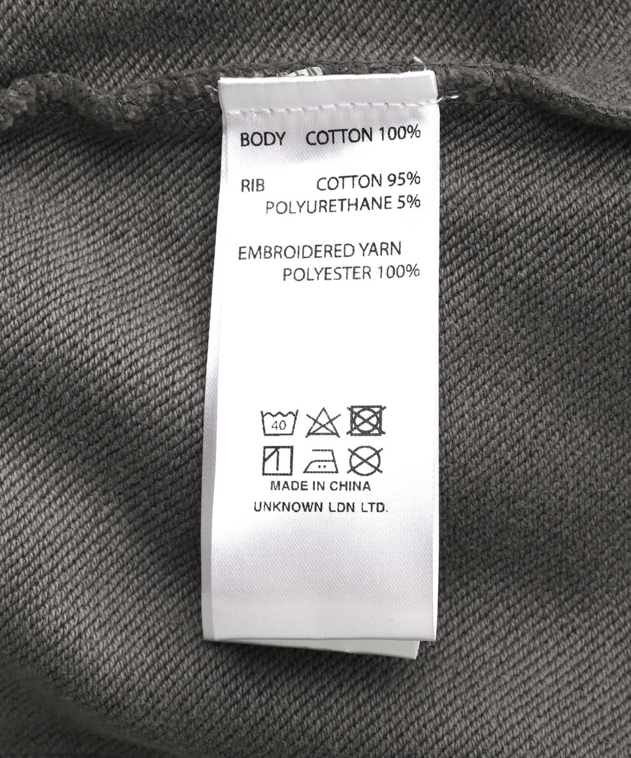 UNKNOWNLONDON/アンノウンロンドン/WASH GREY×BLACK CROSS ZIP HOODIE