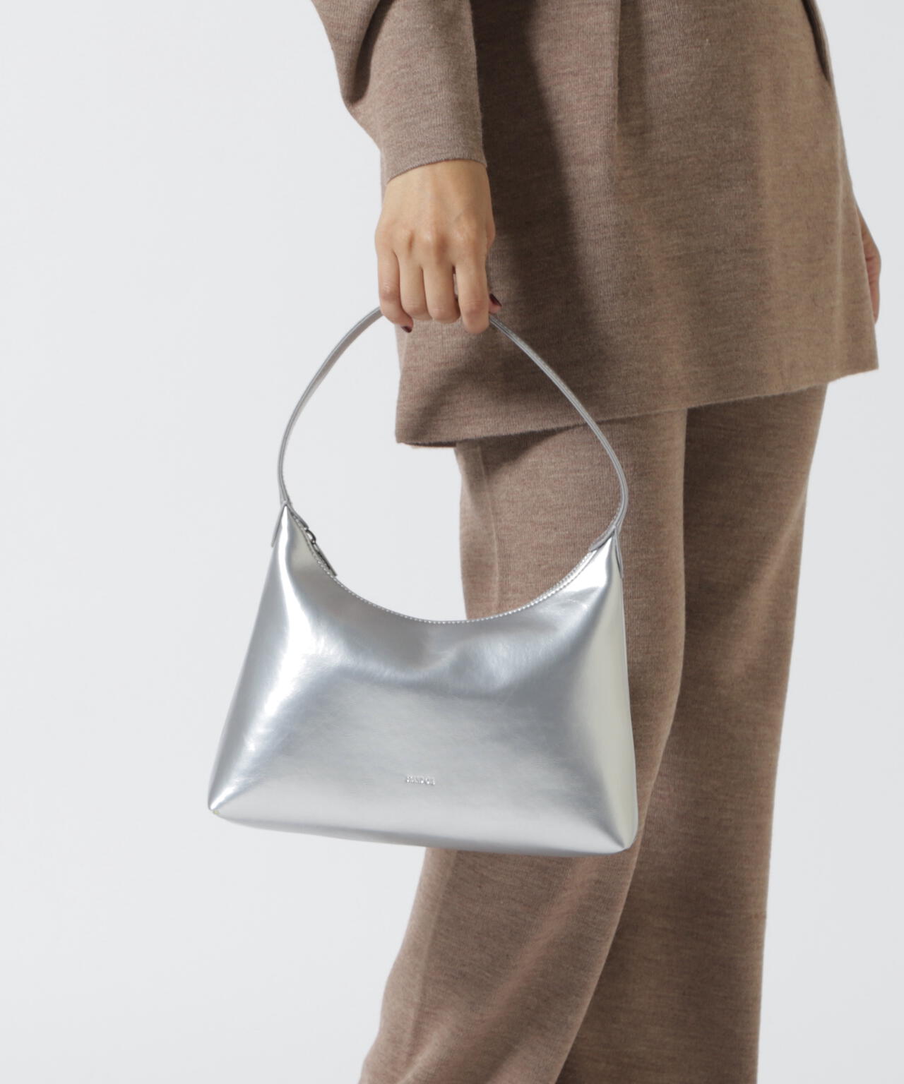 4d9d5d7a-0001-5ac2-9d3b-1b36a70eb849_Image