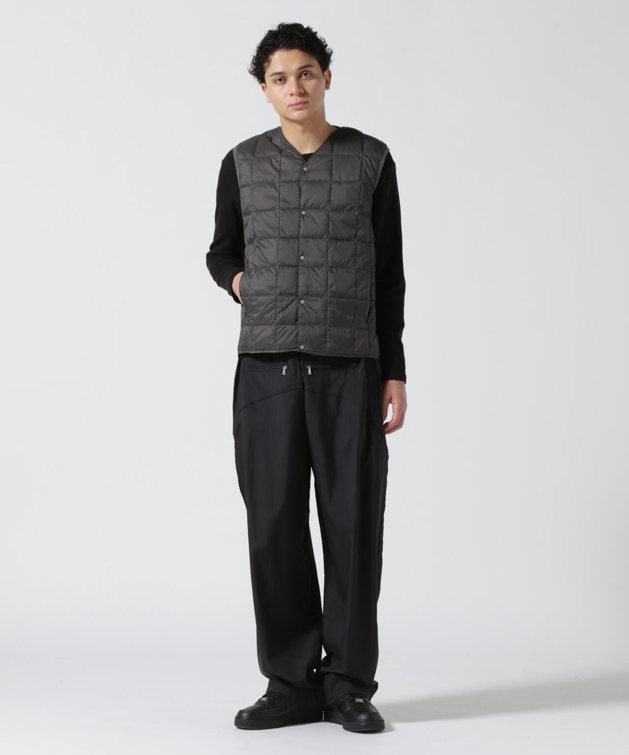 TAION/タイオン/【UNISEX】V NECK BUTTON DOWN VEST