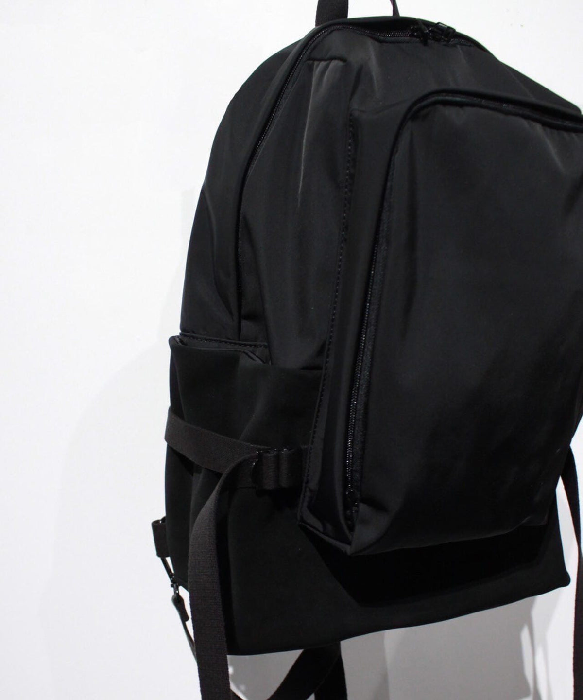 soe/ソーイ/【LHP EXCLUSIVE】LEATHER ONE SHOULDER B.P