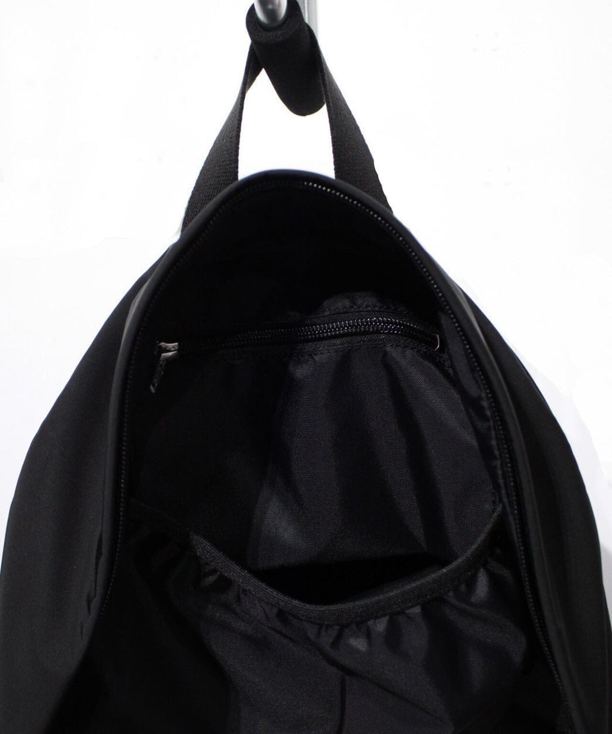 soe/ソーイ/【LHP EXCLUSIVE】LEATHER ONE SHOULDER B.P