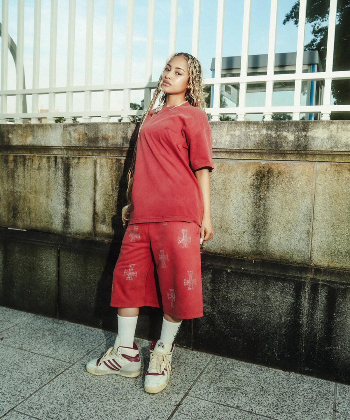 UNKNOWNLONDON/アンノウンロンドン/OUTLINE CROSS SWEAT SHORTS