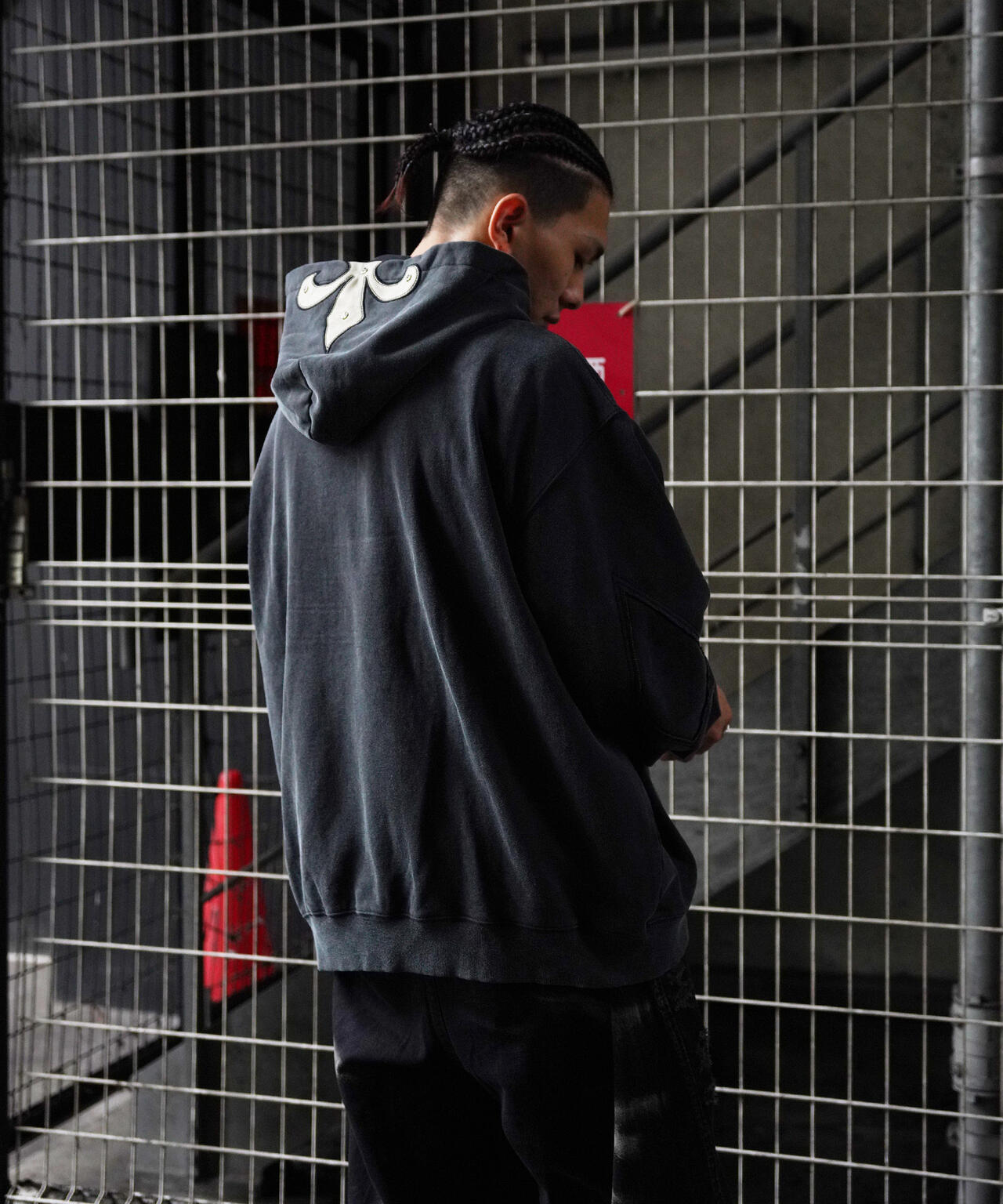 SUPPLIER/【LHP EXCLUSIVE】FLEUR LEATHER PATCH ZIP HOODIE