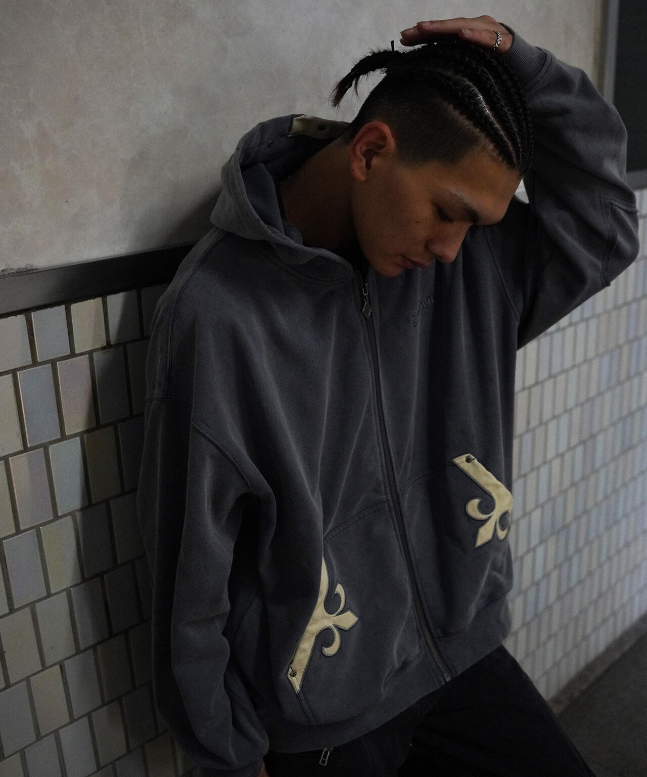 SUPPLIER/【LHP EXCLUSIVE】FLEUR LEATHER PATCH ZIP HOODIE