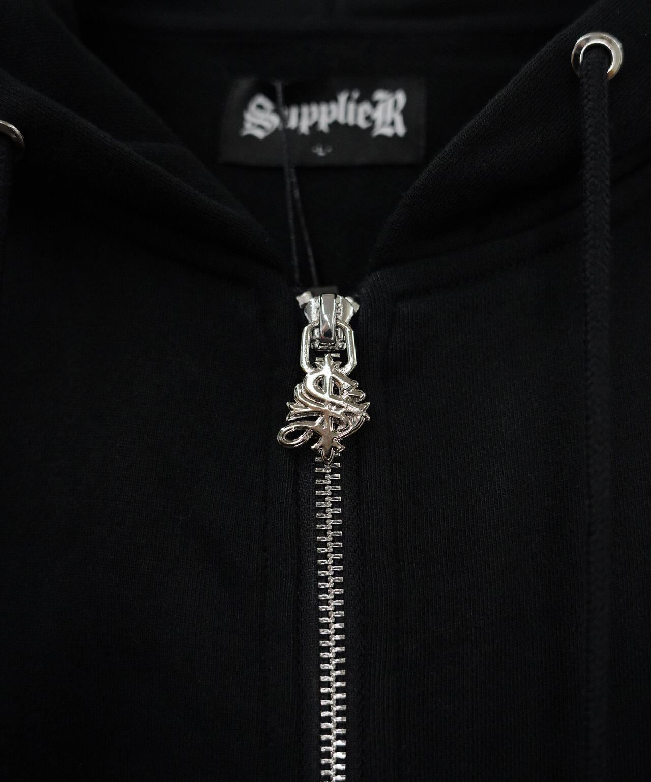 SUPPLIER【LHP WEB限定】CROSS ZIP HOODIE