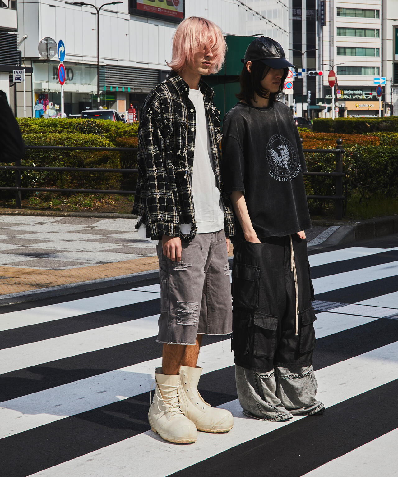 DankeSchon/ダンケシェーン/POWDER SS TEE MILS CIRCLE