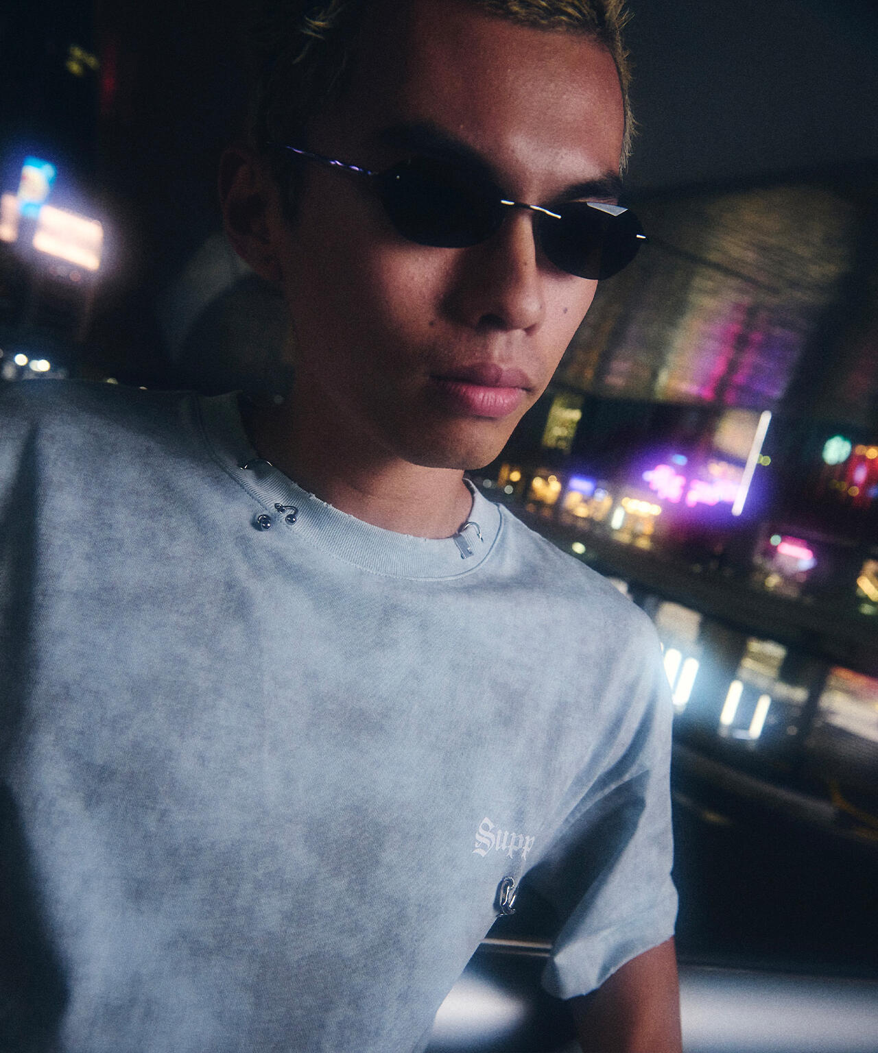 SUPPLIER/サプライヤー/【LHP EXCLUSIVE】DAMAGE PIERCED CROSS TEE